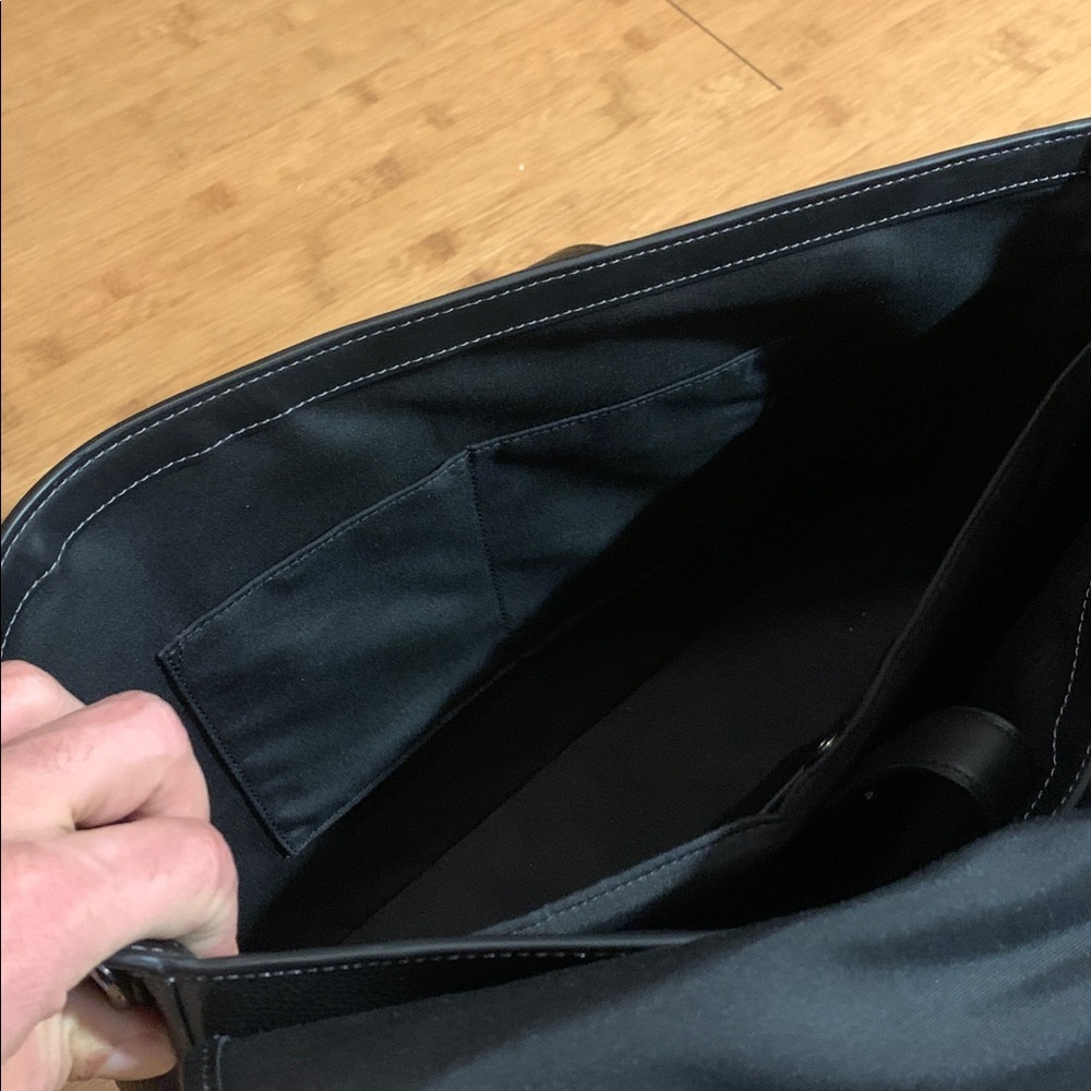 Black Coach Leather Men's Bag - Picture 8 of 12